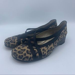 Taryn Rose Women Ballet Flats Leopard Size 5